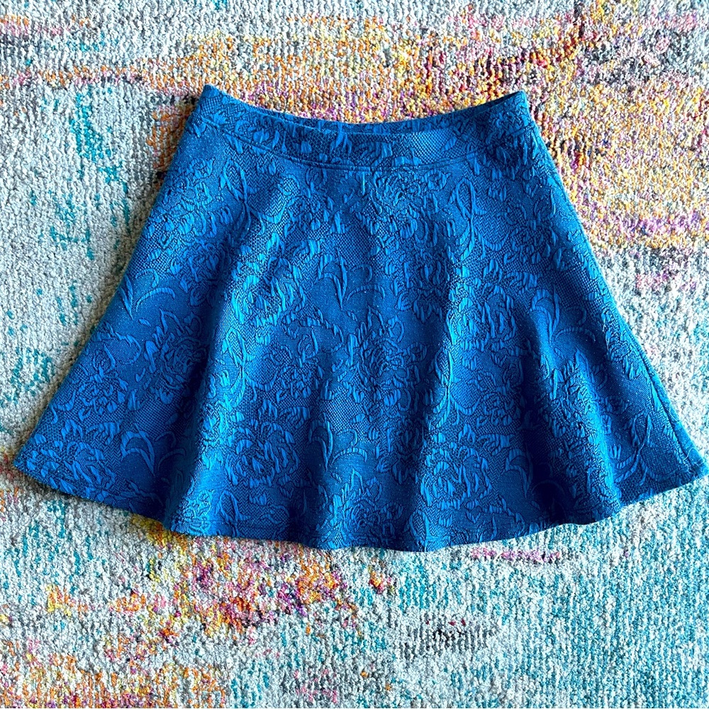 F21 Blue Rose Pattern A-Line Mini Skirt, XS